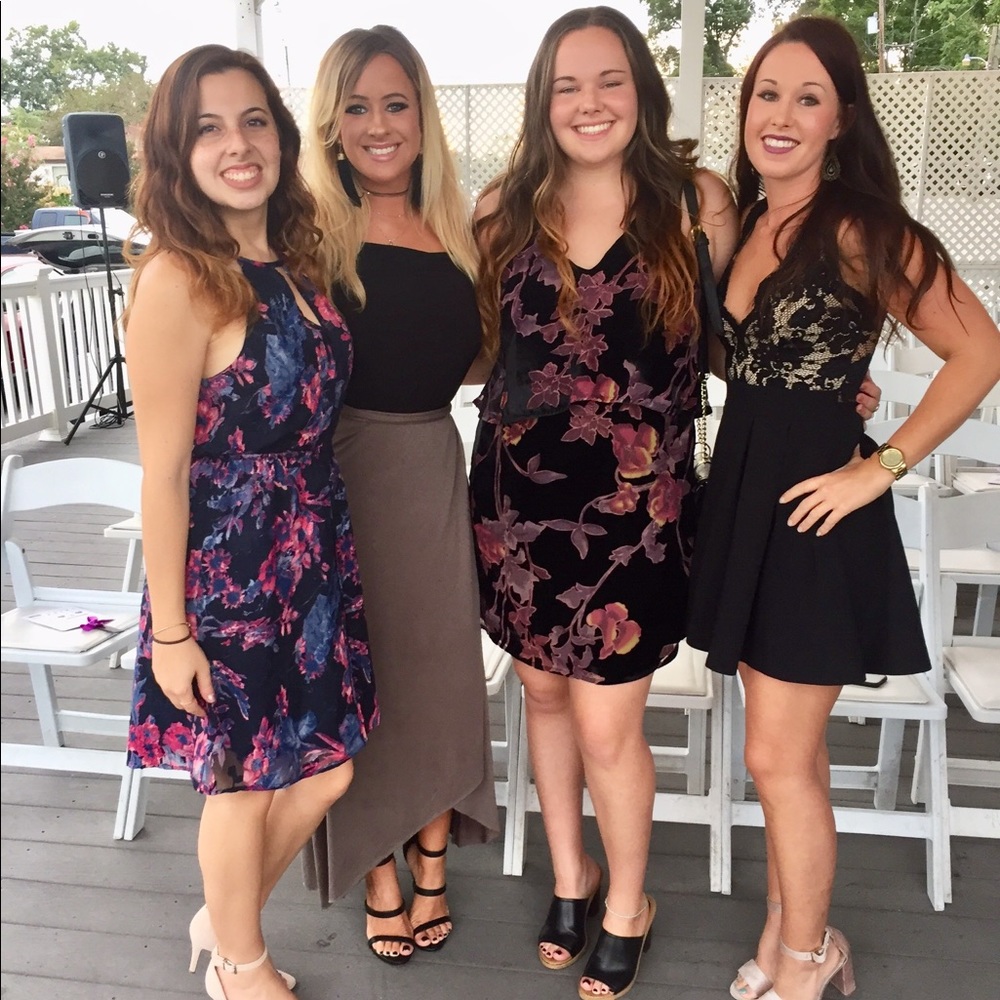 Meet your Posher, Danielle